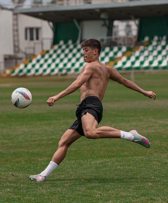 Onlookers couldn't believe their eyes! Arda Güler's physique amazed