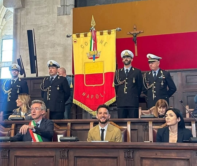 Honorary citizenship awarded to Dries Mertens by Naples