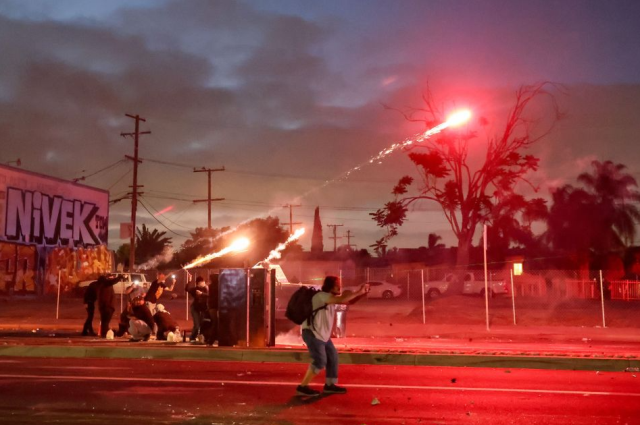 Los Angeles in flames: Protesters clashing with National Guards set vehicles on fire