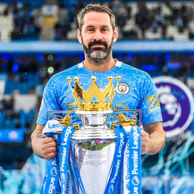 Former Bursaspor goalkeeper Scott Carson left Manchester City after playing 107 minutes and winning 12 trophies