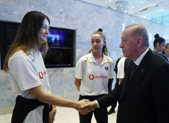 President Erdoğan received the A National Women's Volleyball Team