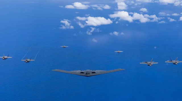 US bombers have taken off! Is intervention in Iran coming?