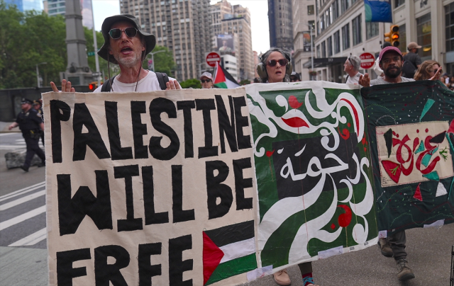 The American people do not want to go to war with Iran! Protests began in New York