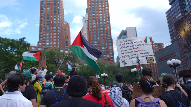 The American people do not want to go to war with Iran! Protests began in New York