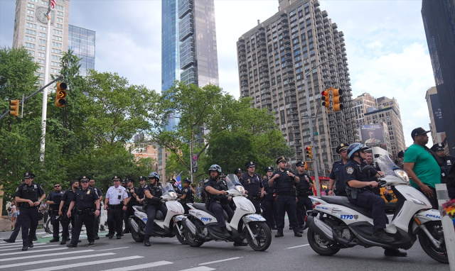 The American people do not want to go to war with Iran! Protests began in New York