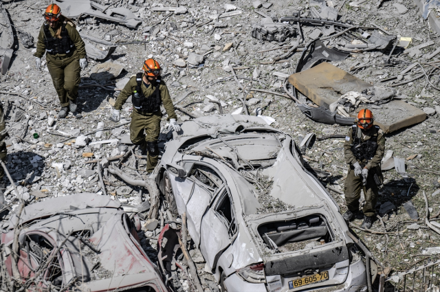 Trump's warning to Israel: Don't drop those bombs, bring your pilots back immediately