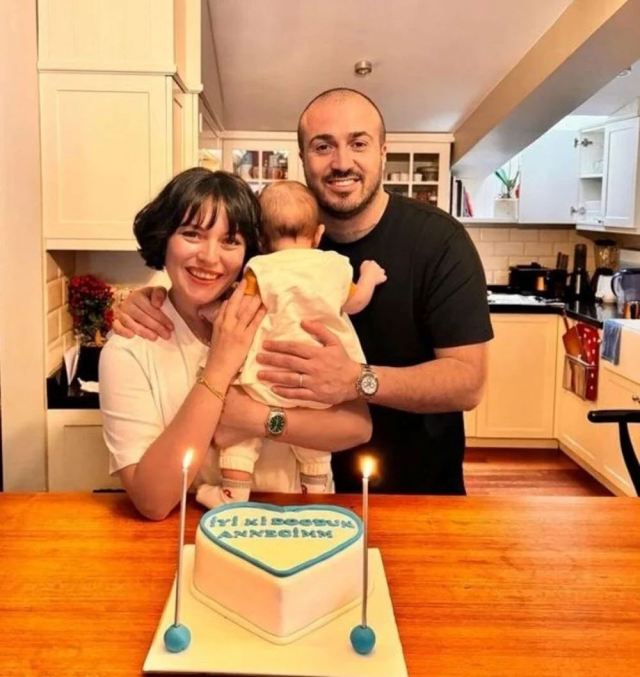 Ezgi Mola and Mustafa Aksakallı are getting divorced