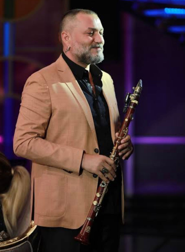 Hüsnü Şenlendirici, who is experiencing the joy of becoming a grandfather for the second time, celebrated with drums and zurna