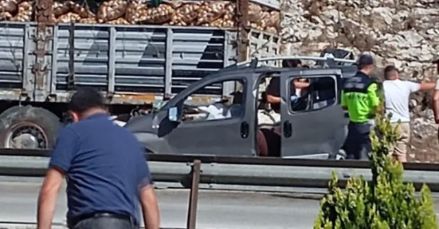 5 people in the light commercial vehicle that crashed into the truck from behind in Adana lost their lives