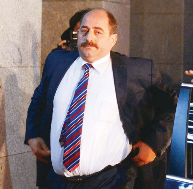 الشخص الذي حضر الجنازة اعتُبر زكريا أوز الهارب من FETÖ، لكن اتضح أنه شخص آخر