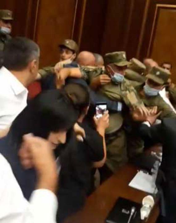 The parliament in Armenia was chaotic: MPs kicked and punched each other