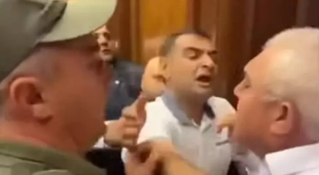 The parliament in Armenia was chaotic: MPs kicked and punched each other