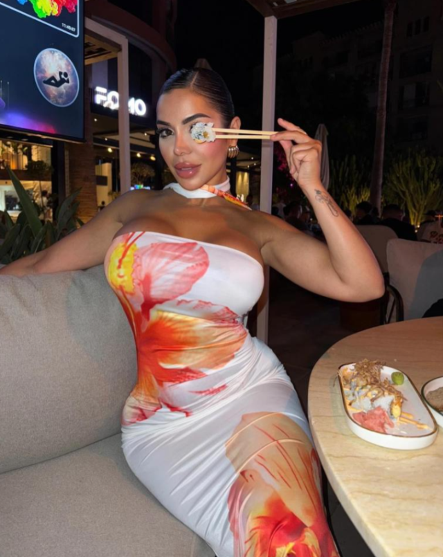 The robbers burned the face of the beauty influencer they broke into and raped