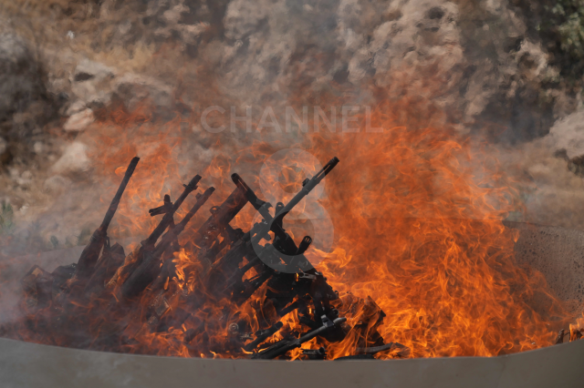 The first images have arrived! Here are the moments when the PKK burned their weapons