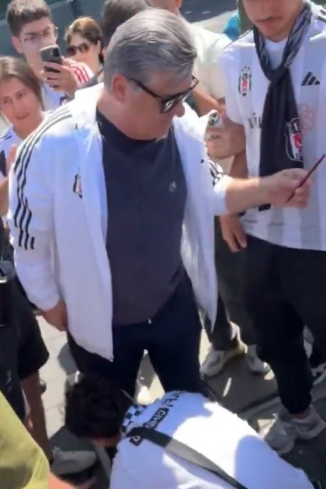 Beşiktaş fans went wild! They kissed Serdal Adalı's foot out of joy