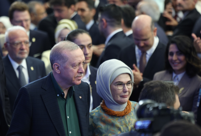 Emine Erdoğan's elegance made a significant impression at the Kızılcahamam Camp