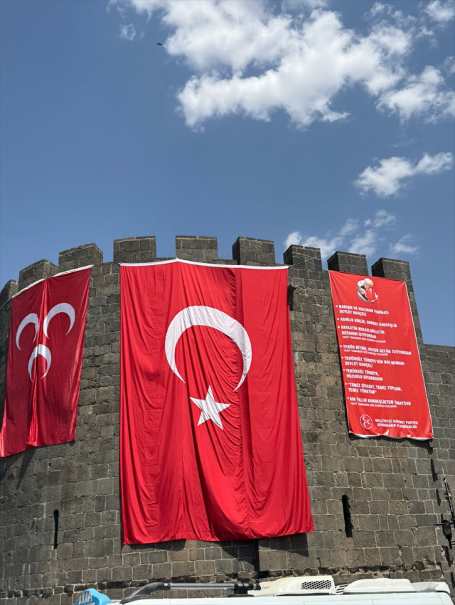 Reflections of the new process! MHP's banners are being hung everywhere in Diyarbakır
