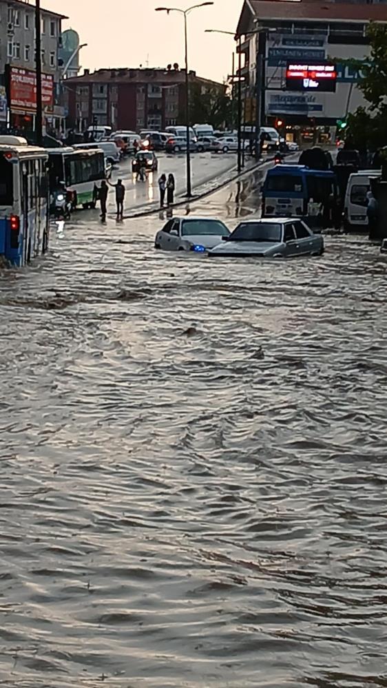 Heavy rainfall in Ankara paralyzed life