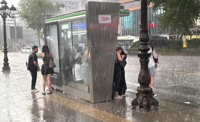 Heavy rainfall in Ankara paralyzed life