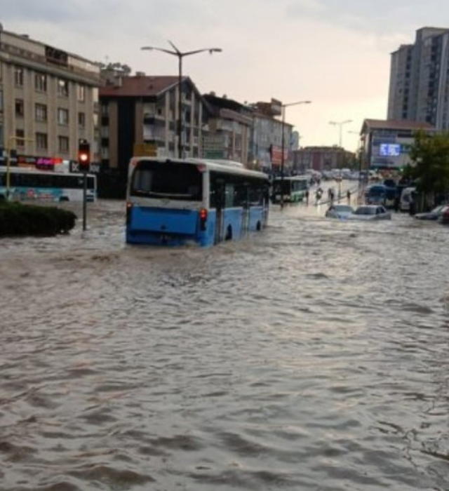 Heavy rainfall in Ankara paralyzed life