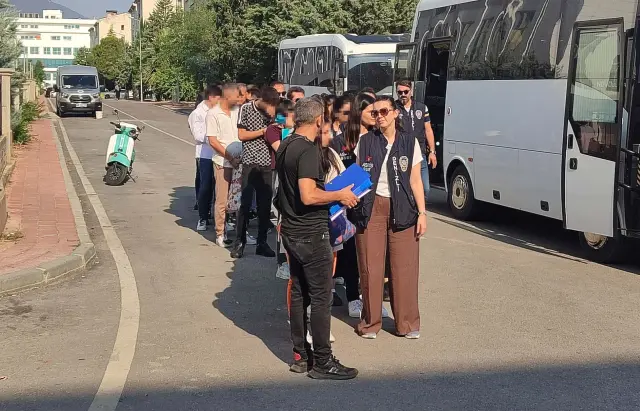 Second wave operation against escort fraud: 9 arrests
