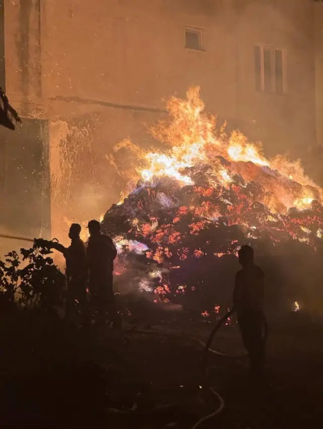 The forest fire in Sakarya spread to the evacuated neighborhood: Houses turned into fireballs