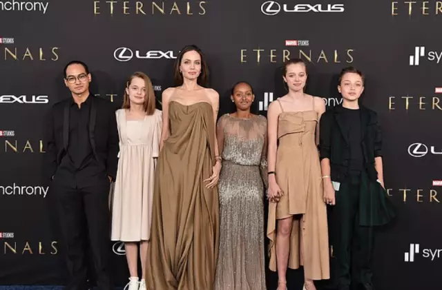 Angelina Jolie's daughter Shiloh was spotted kissing her girlfriend in the car
