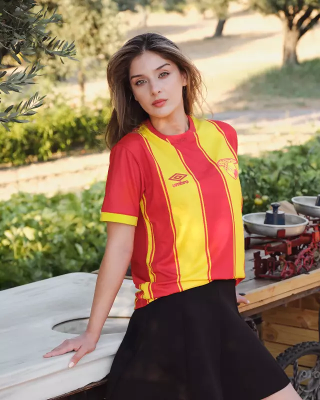 Göztepe introduced its new jerseys! Those who saw it looked again