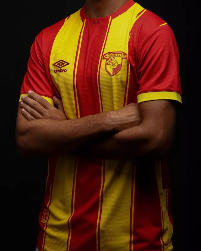 Göztepe introduced its new jerseys! Those who saw it looked again