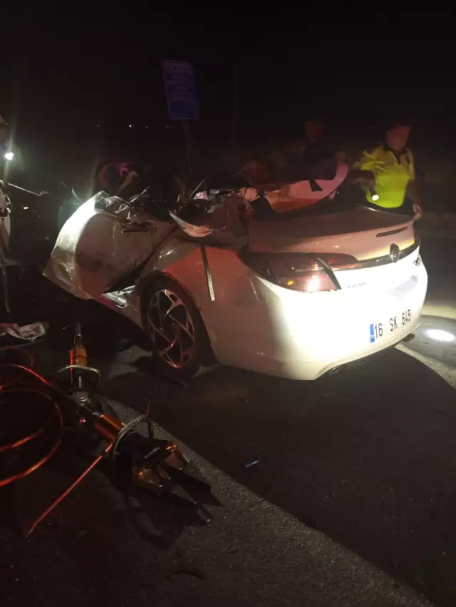 In a tragic accident in Bursa, a police officer and his family lost their lives