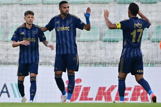 Jhon Duran scored his goal, Fenerbahçe defeated his opponents Kante and Benzema by a wide margin