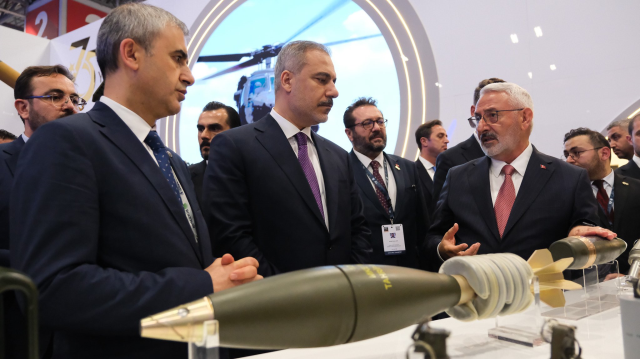 The image of Minister Fidan sending a message of military operation became an event