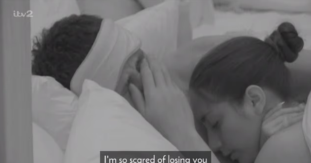 Contestant broke down in tears while hugging his girlfriend who decided to end their relationship