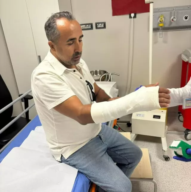 The shot taken by the star footballer broke his arm