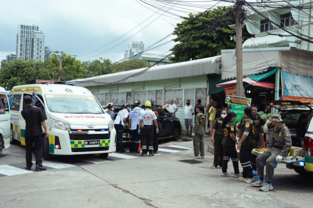 Calmly walked away from the scene after killing 5 people in the market