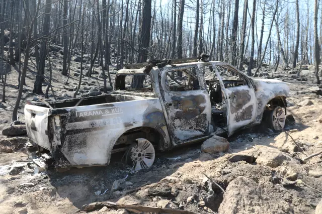 The area where 10 forest workers became martyrs! Vehicles turned to ashes, drag marks on the ground