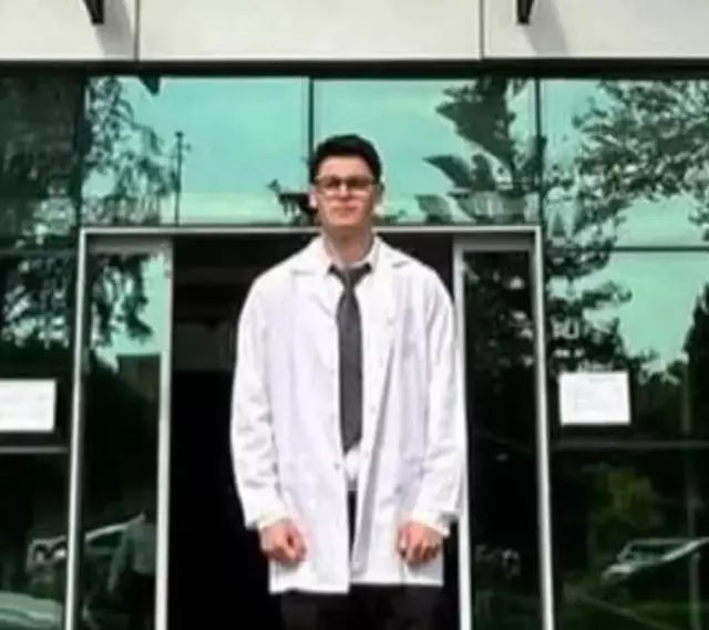 24-year-old intern doctor who came out of surgery died of a heart attack