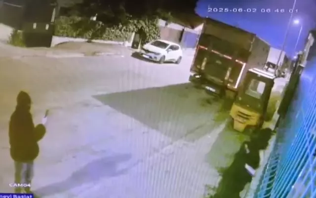 One shot at the workplace, the other shared! The question he asked when caught is significant
