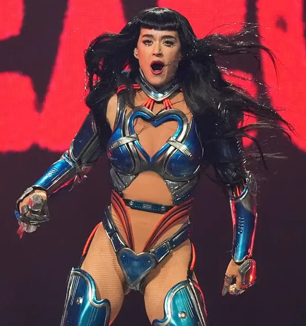 After a romantic dinner, Trudeau attended Katy Perry's concert