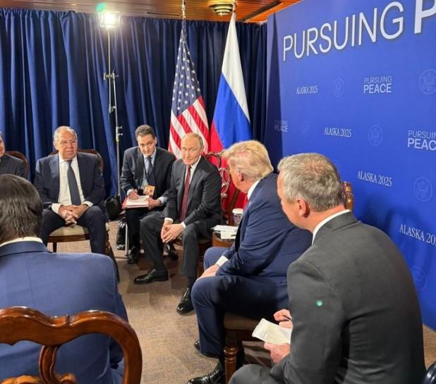 Putin's bomb response to the 'ceasefire' question! Right next to Trump