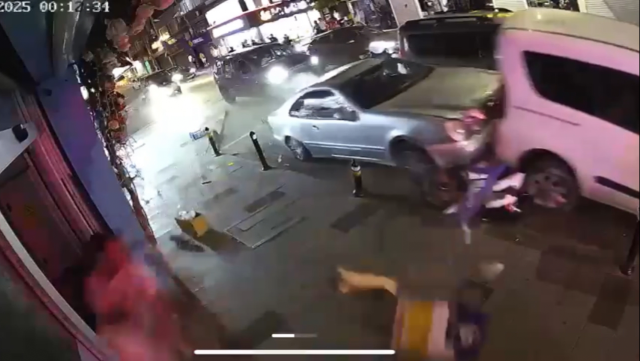 The 17-year-old driver caused chaos, 2 people narrowly escaped death