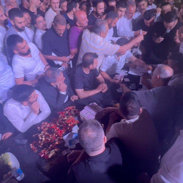 20 million lira and 5 kilograms of gold were presented to the bride and groom at the tribal wedding