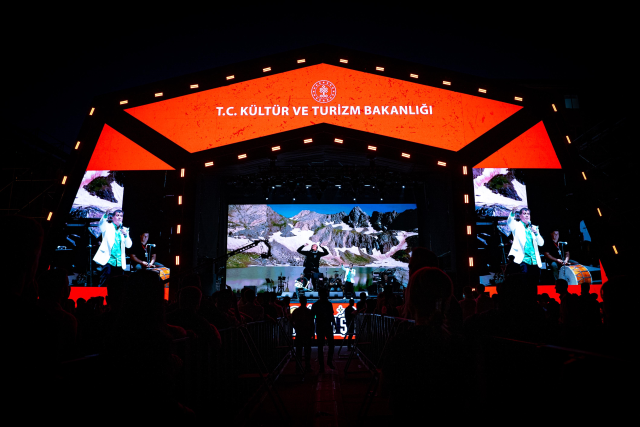 A meaningful call from Aydın Aydın at the Anatolian Festival: Water is life, let's protect water