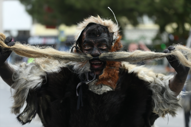 The anniversary of Balıkesir's liberation was celebrated with the traditional 'Tülütabaklar' show