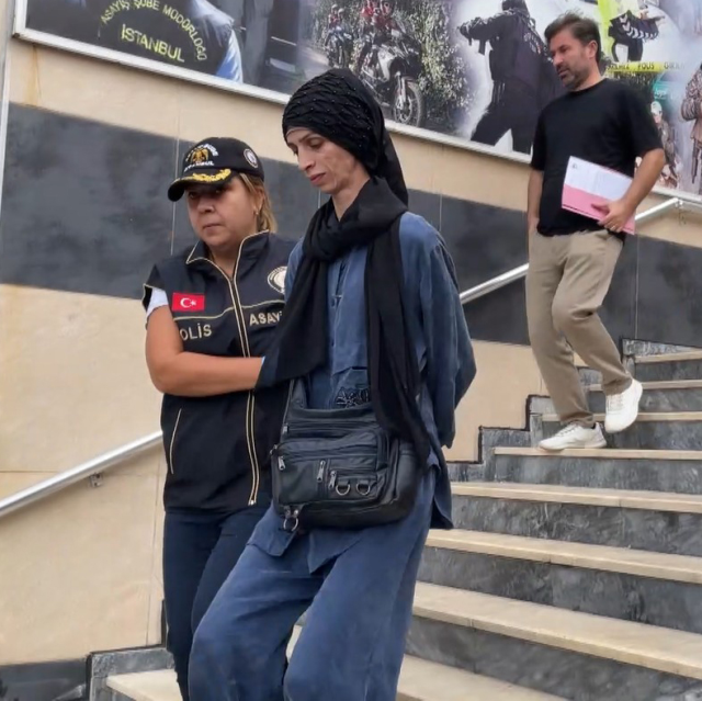 Came as a customer and stole 1400 euros from the tourist's bag