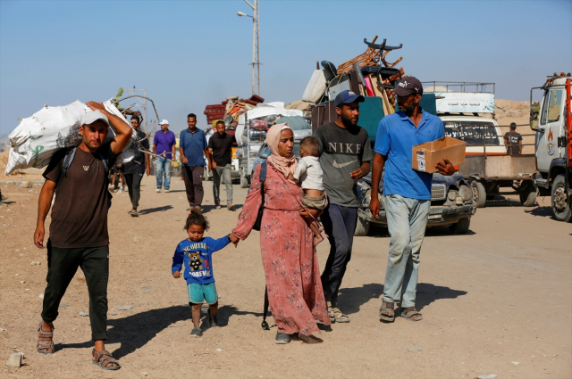 Israeli trucks loaded with explosives have entered Gaza, and the number of people fleeing the city is steadily increasing