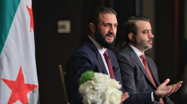 A $10 million bounty had been placed on his head! A meaningful pose from Ahmed Shara in New York