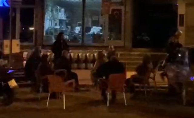 Great panic after the earthquake! The public took to the streets