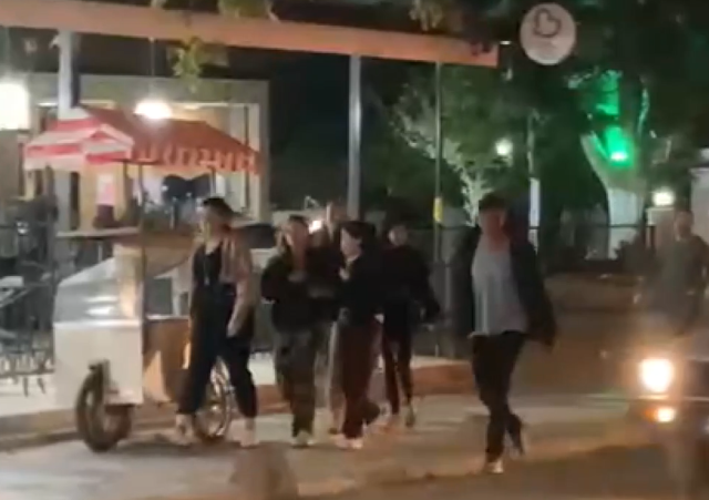 Great panic after the earthquake! The public took to the streets