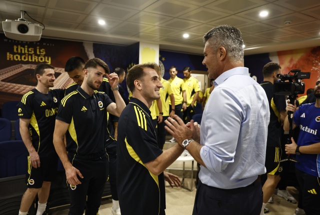 First meeting! Smiles at Fenerbahçe